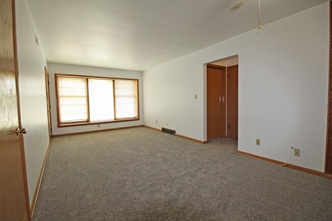 Building Photo - 3832 Wyoming Way