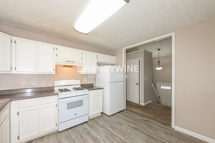 Building Photo - 6575 Smoke Ridge Dr