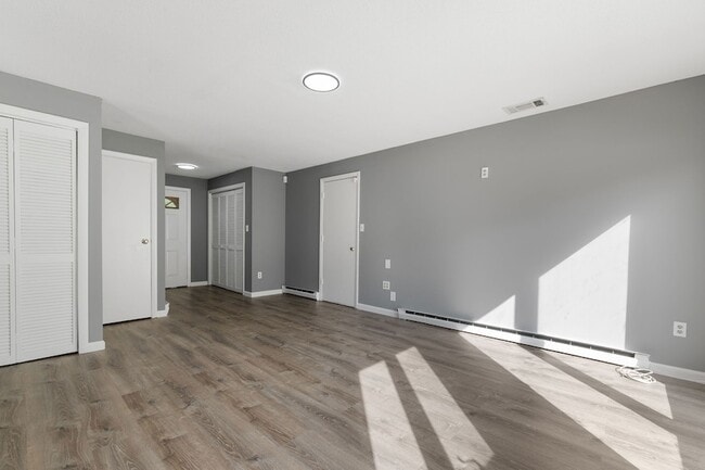 Building Photo - 8 Burma Rd