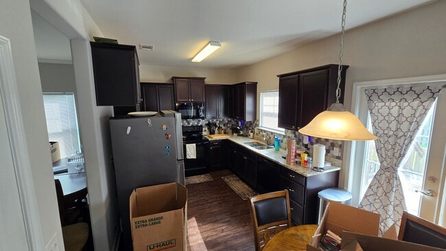 Building Photo - 64 Dunnoman Dr