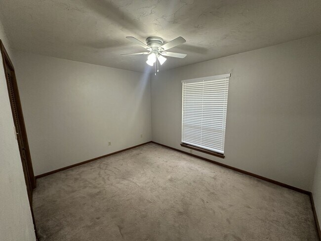 Building Photo - 2084 Pats Place
