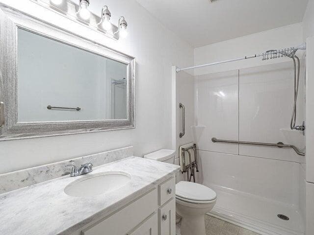 Building Photo - 655 Torrey Pines Dr