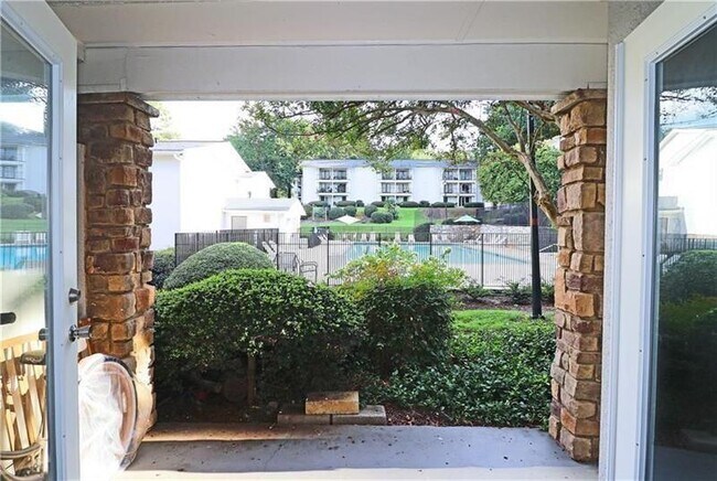 Building Photo - 1150 Collier Rd NW