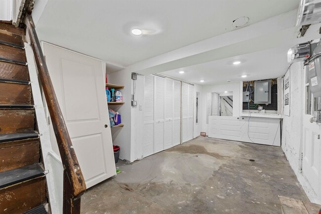 Building Photo - 4317 Cottage Ave