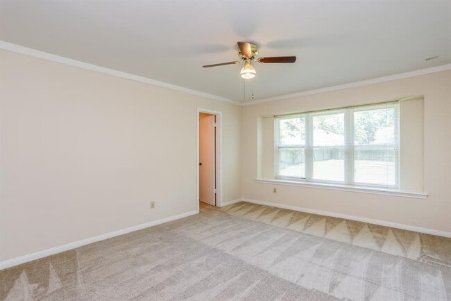 Building Photo - 8215 Wimbledon Ln