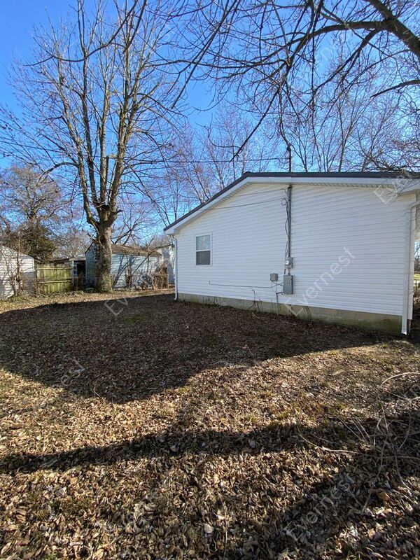 Building Photo - 838 Lock Ave