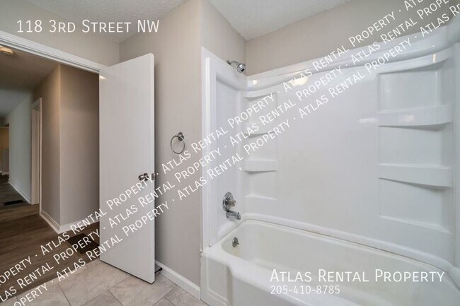 Building Photo - 118 3rd St NW