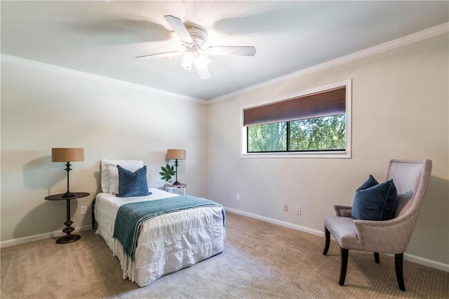 Building Photo - 3407 Peregrine Falcon Dr