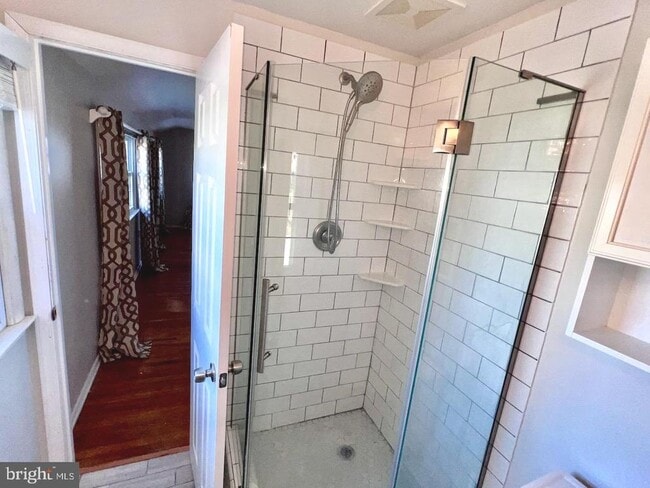 Building Photo - 918 Rockwell Rd