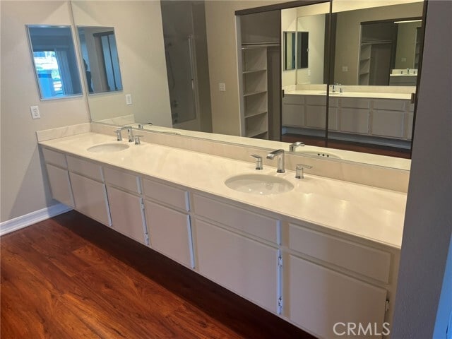 Building Photo - 220 Nice Ln