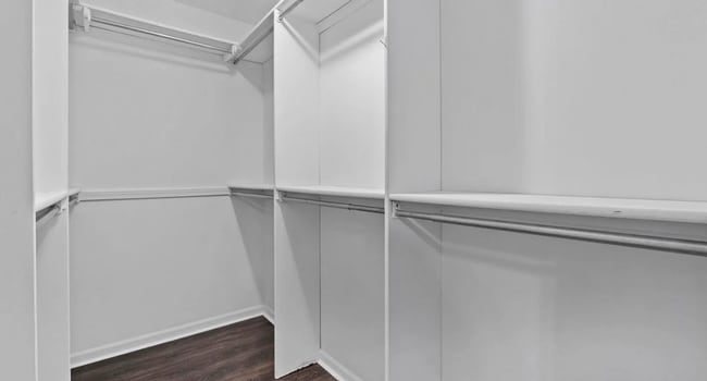 Building Photo - BEAUTIFUL 3 bedroom home available in June!