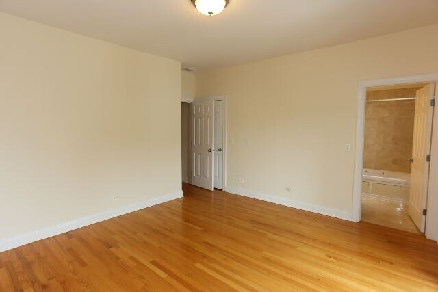 Building Photo - 1724 W Belmont Ave