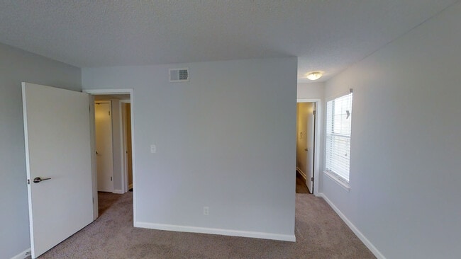 Bedroom - Lakestone