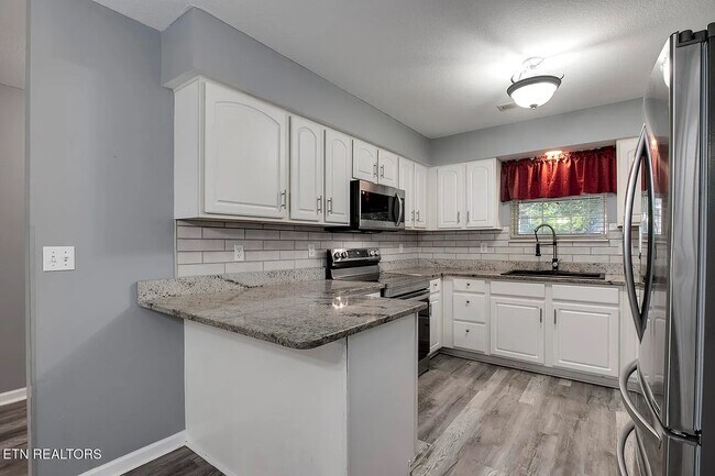 Building Photo - 1853 Tillery Square Ln
