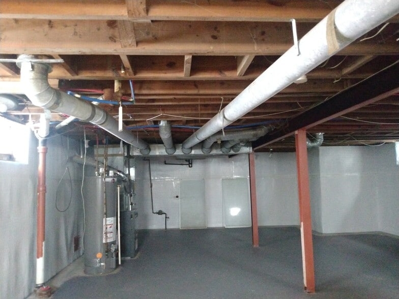 Building Photo - 17165 Prevost St