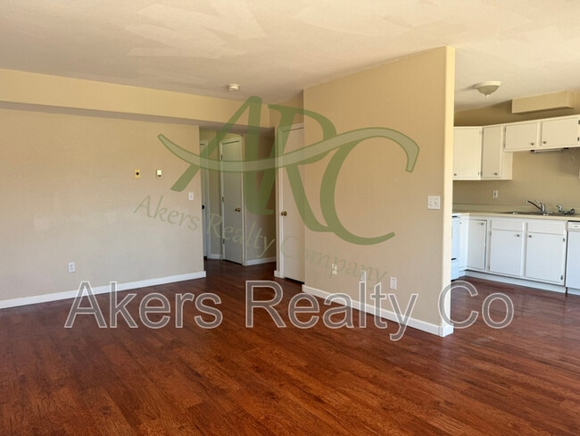 Building Photo - 277 W Coral Dr