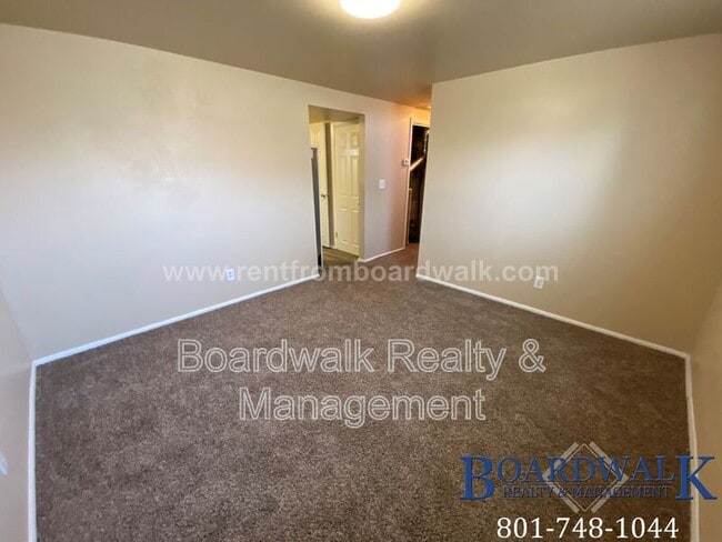Building Photo - 661 N 980 W