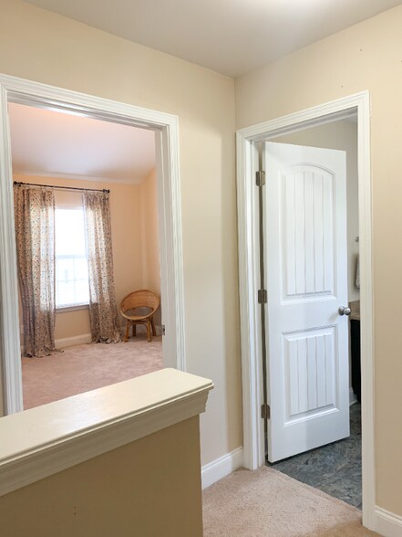 Building Photo - 110 Ristona Dr