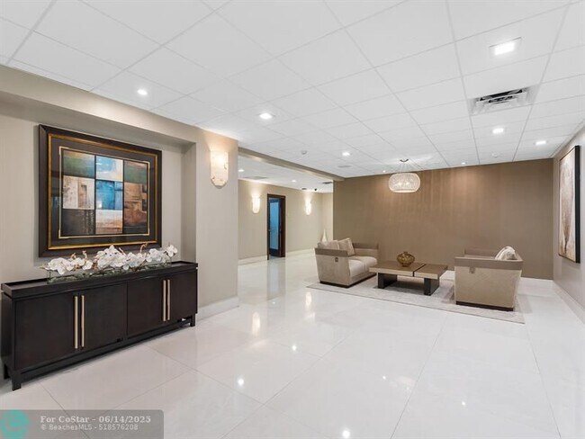 Building Photo - 3500 Galt Ocean Dr
