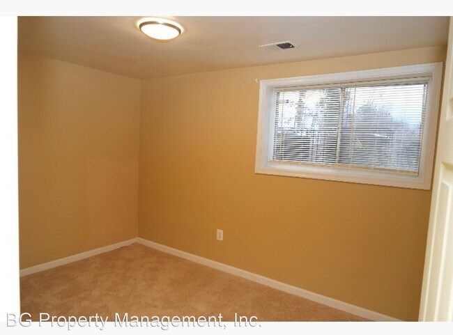 Building Photo - 2 br, 1 bath House - 6414 Fairdel Avenue A...