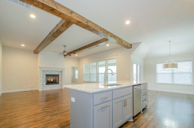 Building Photo - 12537 S 75th E Ave