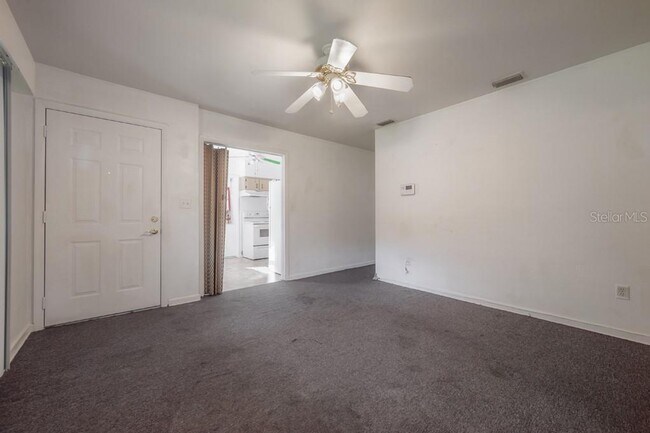 Building Photo - 649 W 11th St