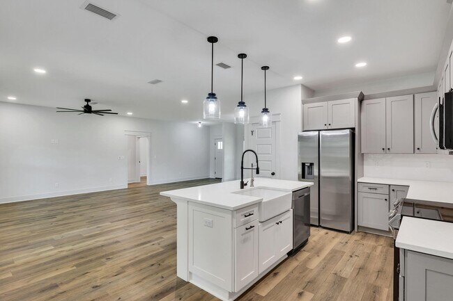 Building Photo - 6436 Kylito Cir