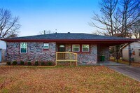 Building Photo - 6510 Farmstead Rd