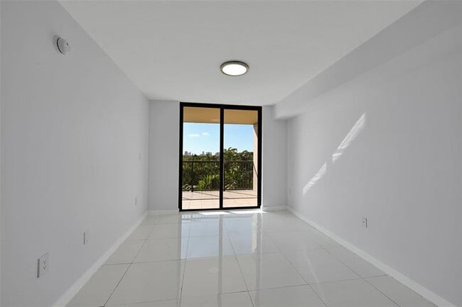 Building Photo - 1690 SW 27th Ave