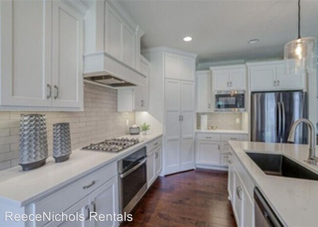 Building Photo - 4 br, 3 bath House - 18005 High Street