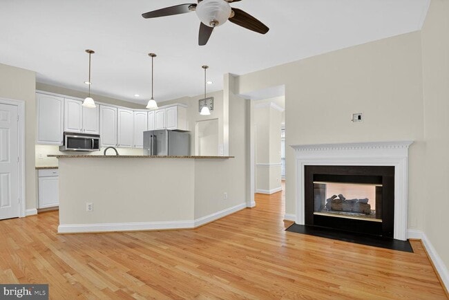 Building Photo - 11405 Summer House Ct