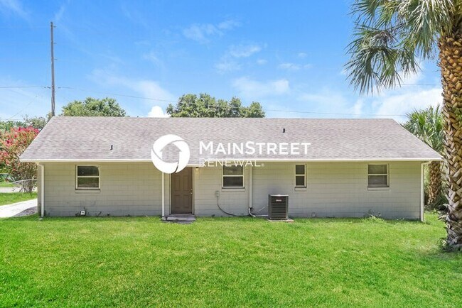 Building Photo - 3 Bedroom Pet-Friendly Home in APOPKA, FL with Main Street Renewal
