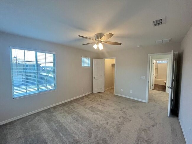 Building Photo - MOVE IN SPECIALS!! 2 Master Suites Open Ceiling Modern Home for RENT!