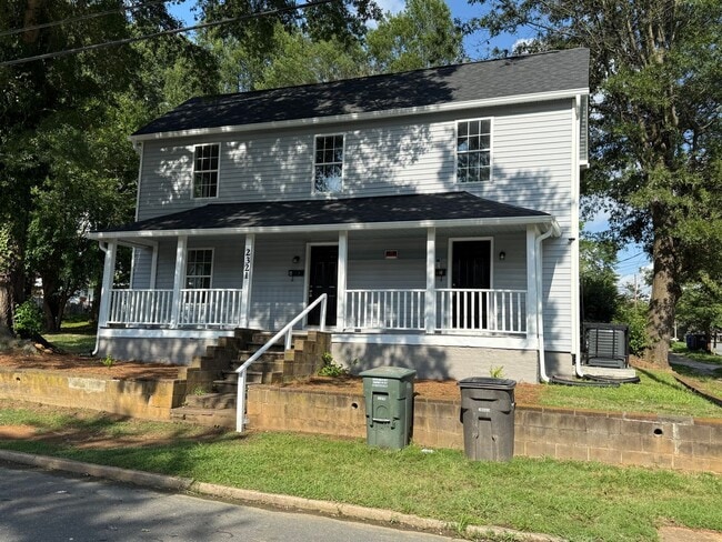 Primary Photo - 2321 Dacian St