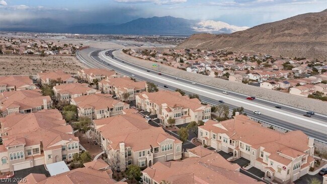 Building Photo - 10550 W Alexander Rd