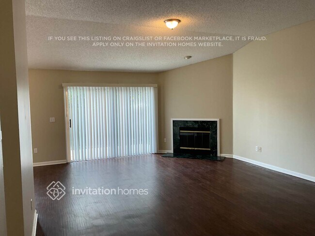 Building Photo - 13973 Crestwick Dr W