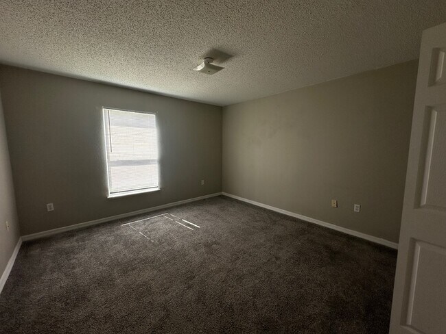 Building Photo - Two-Story Corner Lot!