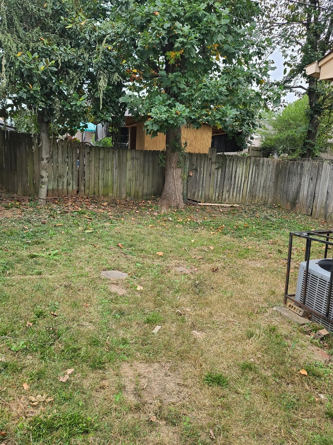 Building Photo - 5791 Plum Valley Dr