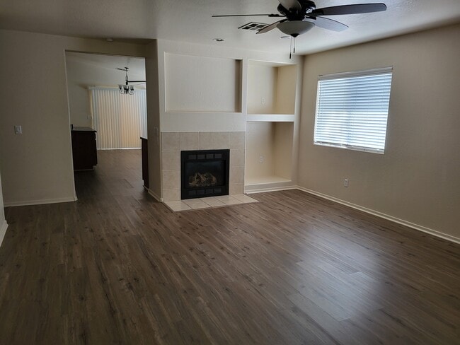 Building Photo - 661 Belmont Way