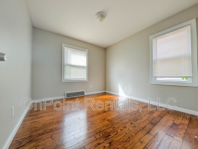 Building Photo - 34224 Stellwagen St