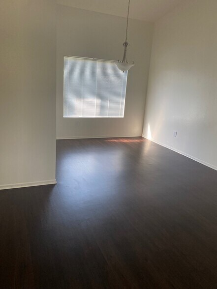 Building Photo - 44641 Stonebridge Ln