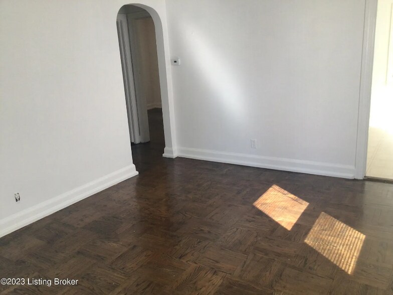 Building Photo - 323 N 38th St