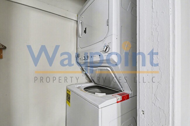 Building Photo - 412 Breens Ct SW