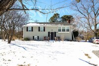 Building Photo - Carve Out a Great Life Here!