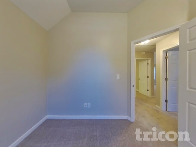 Building Photo - 538 Grove Pointe Ct