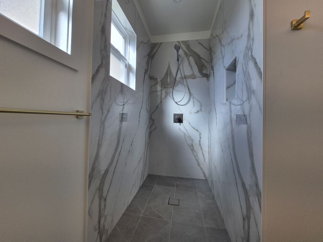 Building Photo - 723 38th Ave