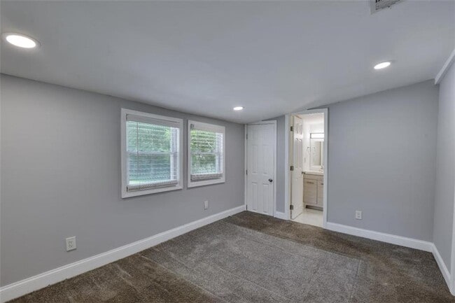 Building Photo - 74 Rountree Rd