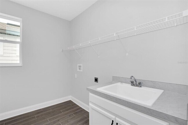 Building Photo - 12743 Brodlove Ln