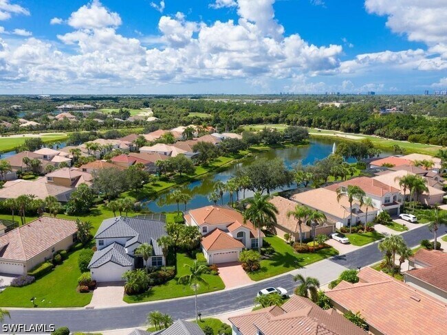 Building Photo - 9980 Isola Way
