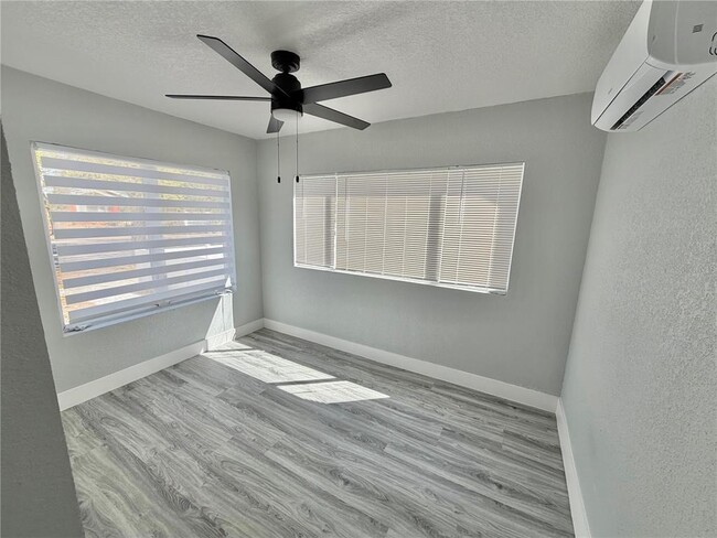 Building Photo - 2728 1st Ave S